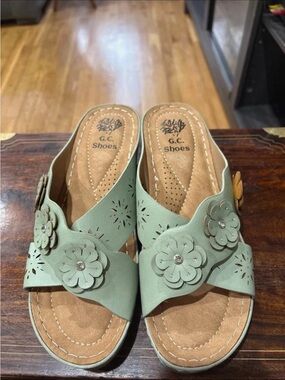 Women's Mint Green Floral Slip-On Sandals